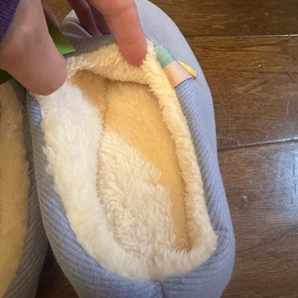 Ladies Plush Slippers with hard sole - Picture 6 of 7